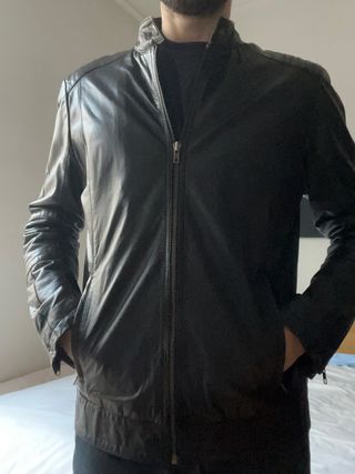 Chaqueta de cuero negro jack & jones. Talla L 