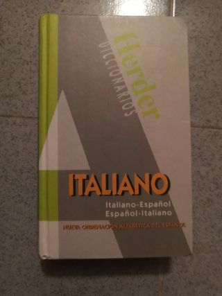 13 libros en italiano + diccionario + gramática