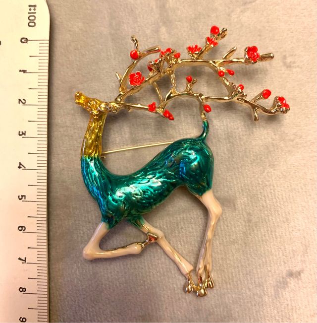 Broche alce azul con flores de cerezo. NUEVO