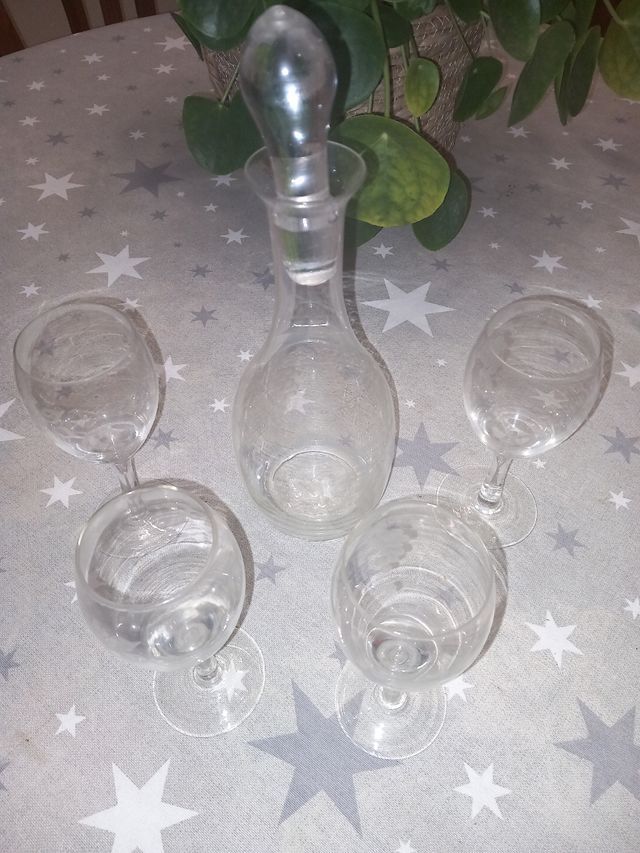 Juego vino/agua/licor  cristal. Navidad