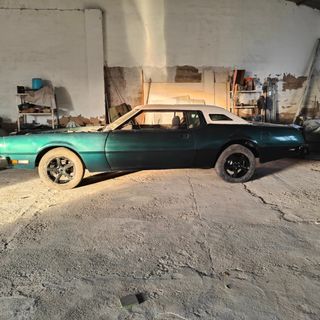 Ford thunderbird  1975