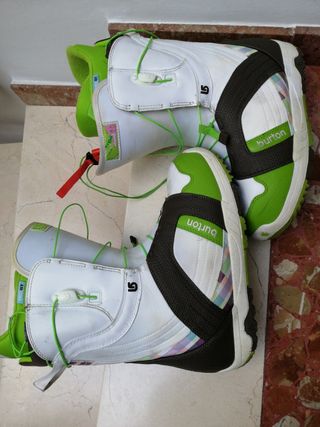 Tabla snow roxy+fijaciones+botas burton