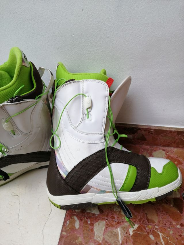 Tabla snow roxy+fijaciones+botas burton