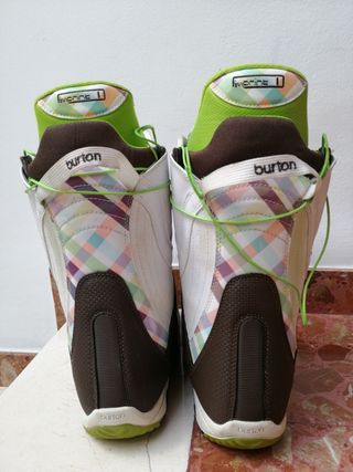 Tabla snow roxy+fijaciones+botas burton