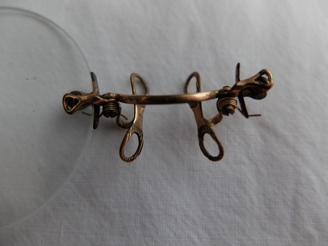 Antiguas gafas de pinza. Quevedos