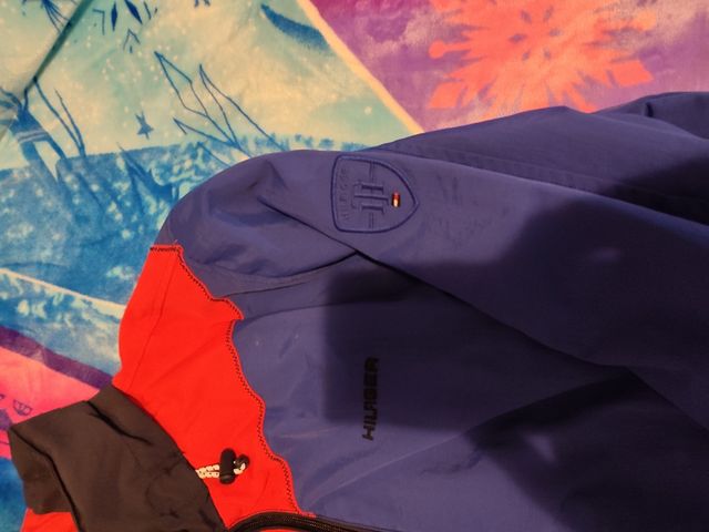 chaqueta tommy Hilfiger  falta de uso