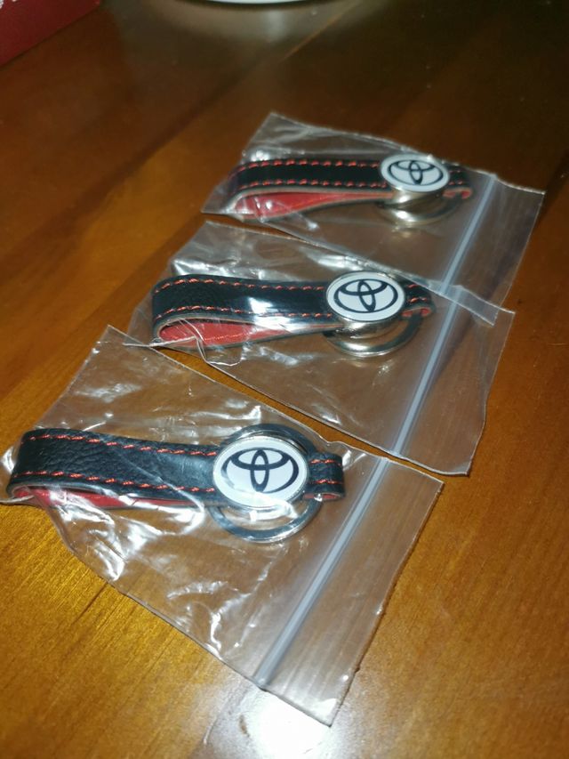llaveros Toyota nuevos!!