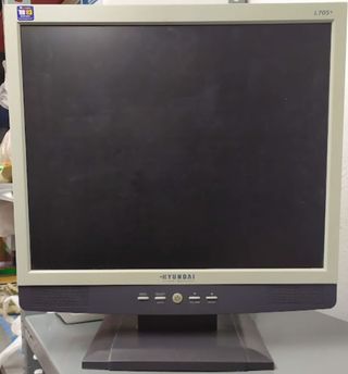 Monitor TFT HYUNDAI  TCO'03 L70S+