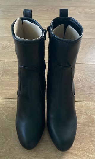 Botines de piel UNISA, nuevos a estrenar 