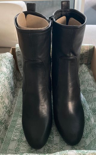 Botines de piel UNISA, nuevos a estrenar 