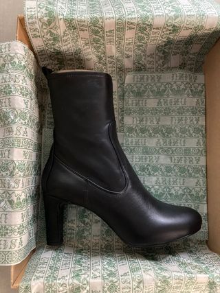 Botines de piel UNISA, nuevos a estrenar 