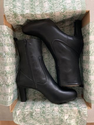 Botines de piel UNISA, nuevos a estrenar 