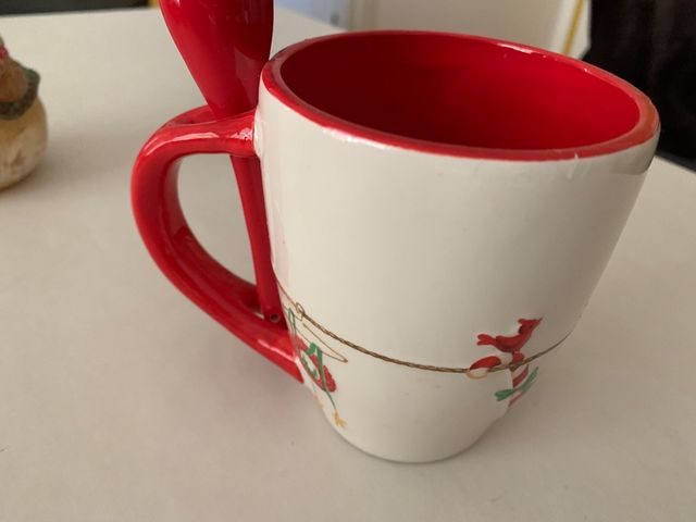 Tazza con cucchiaio natalizia