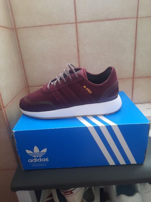 Deportivas  Adidas N° 38 color burdeos