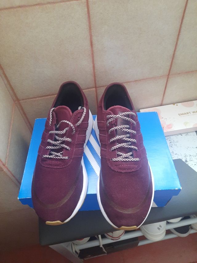 Deportivas  Adidas N° 38 color burdeos
