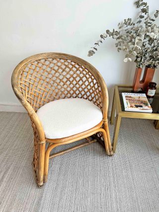 ESPECTACULAR BUTACA DE MIMBRE, AÑOS 70.