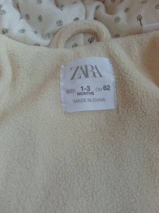 Buzo peluche bebé Zara