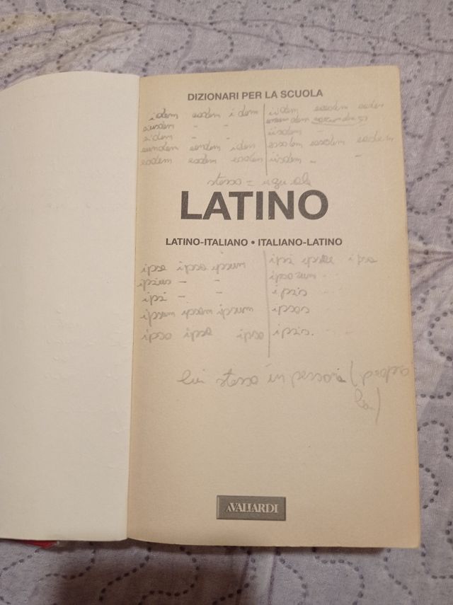 Dizionario LATINO   casa editrice Avallardi