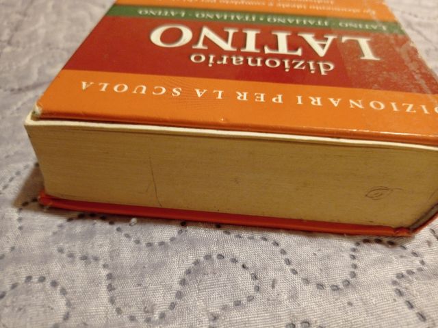 Dizionario LATINO   casa editrice Avallardi