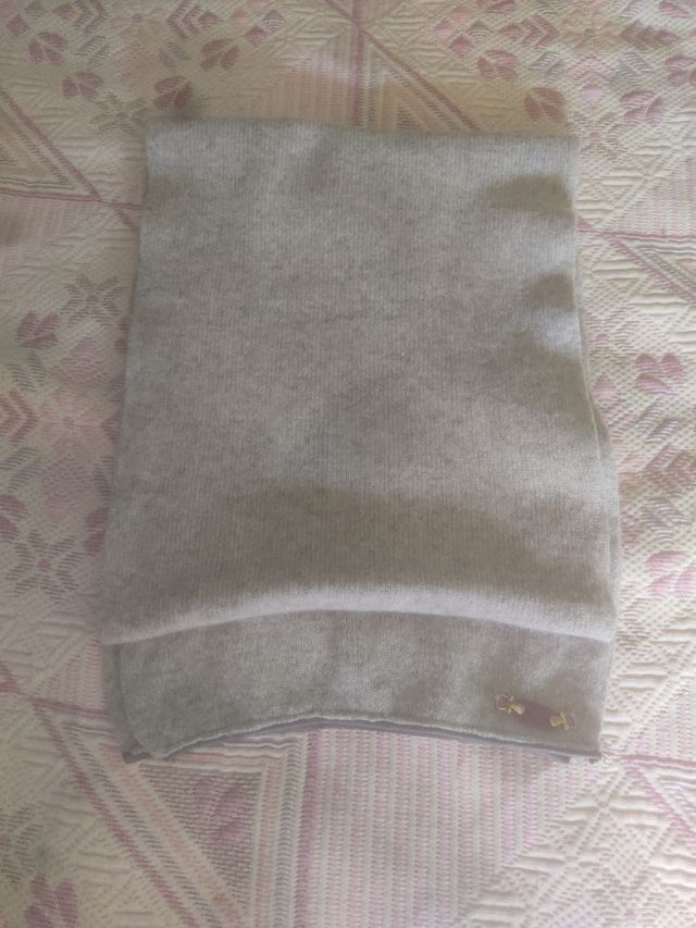bufanda gris