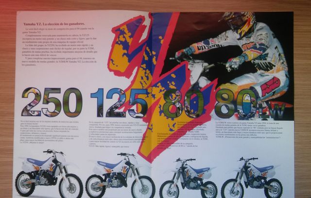 YAMAHA YZ Cross Catalogo. Recibelo po 7 €