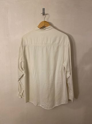 Camisa blanca vintage