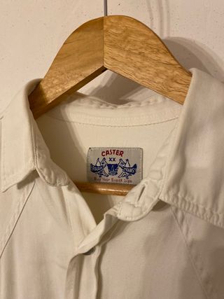Camisa blanca vintage
