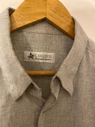 Camisa elegante gris de Cavalier