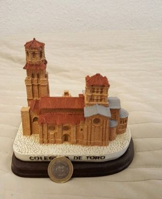 Maqueta Toro