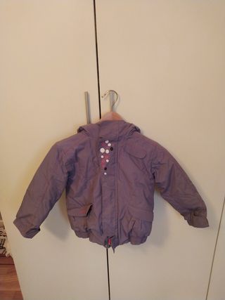 Cazadora de nieve. Talla 4 años