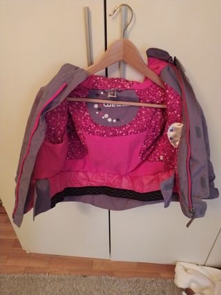 Cazadora de nieve. Talla 4 años