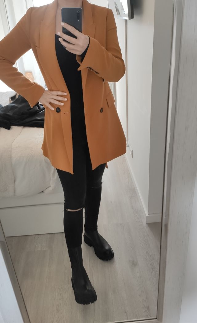 Preciosa americana larga color mostaza