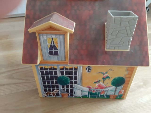 CASA DE PLAYMOBIL, MALETÍN CON MANGO PLEGABLE.