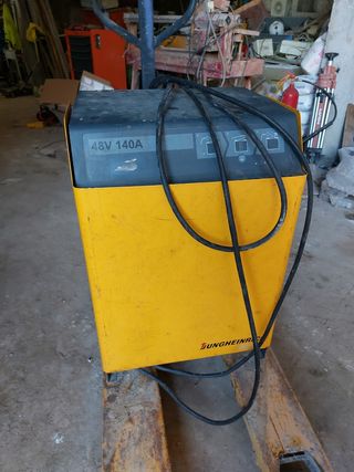 cargador batería carretilla electrica