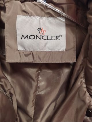 plumífero MONCLER largo caqui 