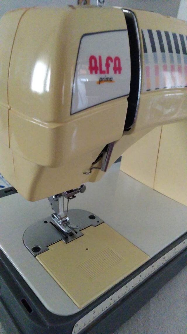 Máquina de coser Alfa Prima