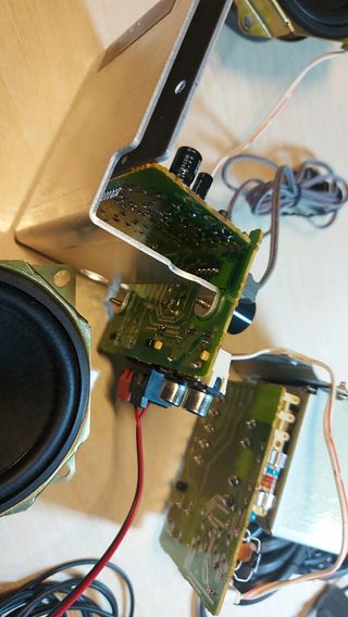 Amplificador Sony con altavoces