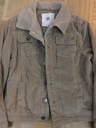 Cazadora de pana estilo vaquero