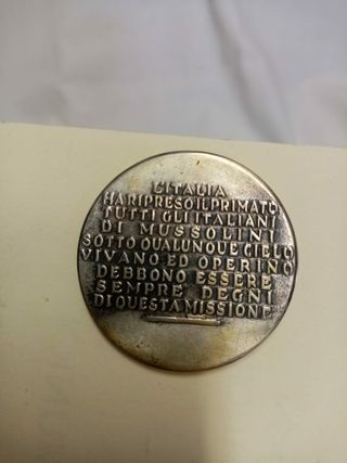 Benito Mussolini, gran medalla de plata, anv. Retr