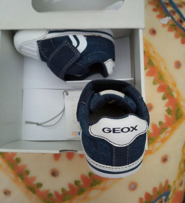 Zapatillas deportivas unisex Geox talla 18. Nuevas