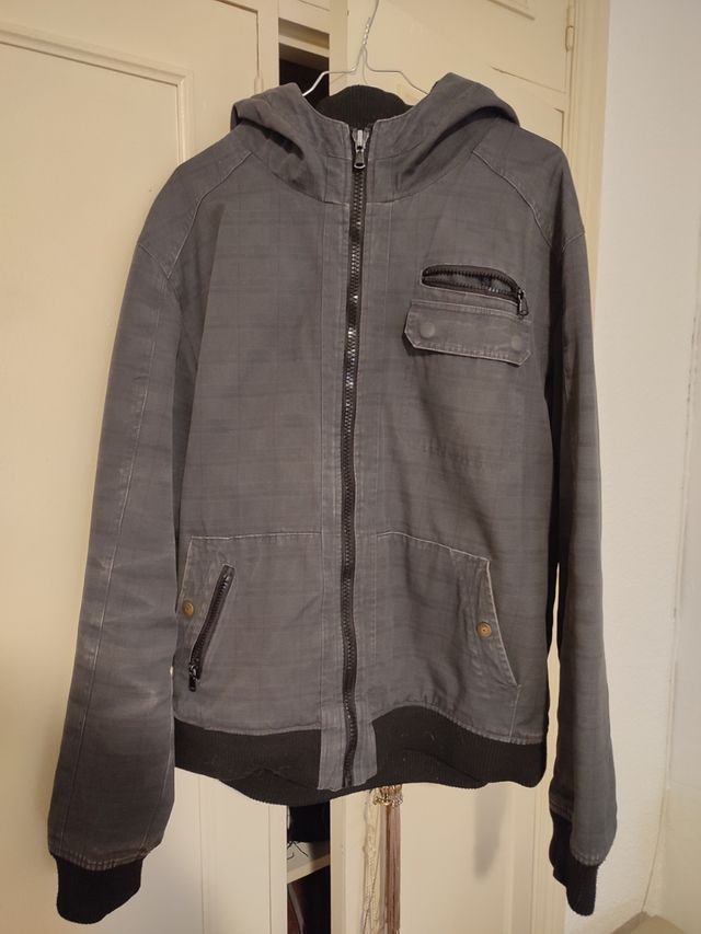 Giacca con cappuccio