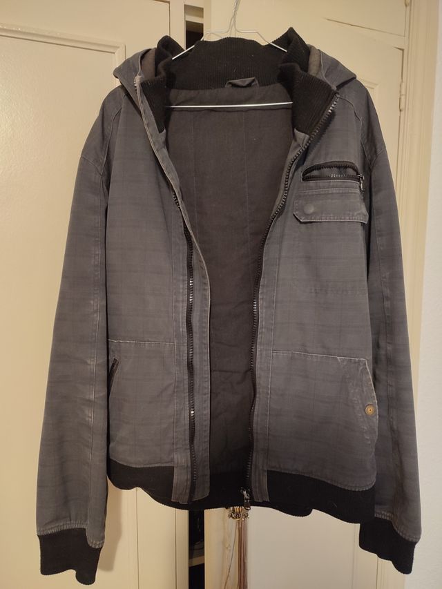 Giacca con cappuccio