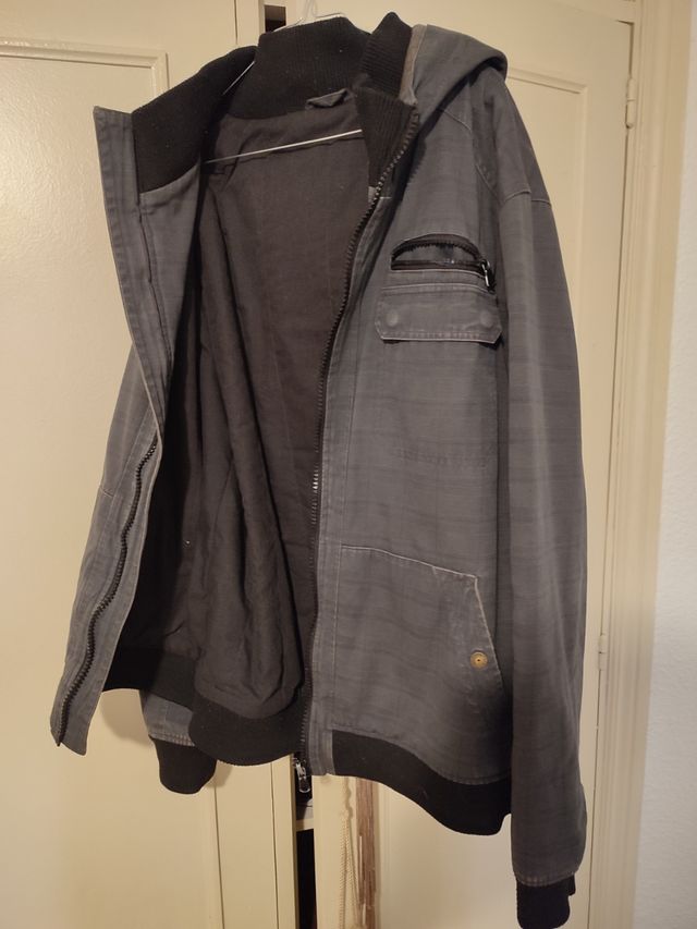 Giacca con cappuccio