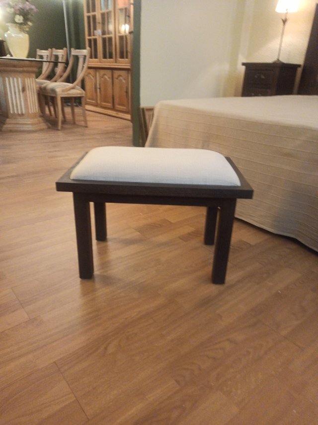 Banqueta tapizada