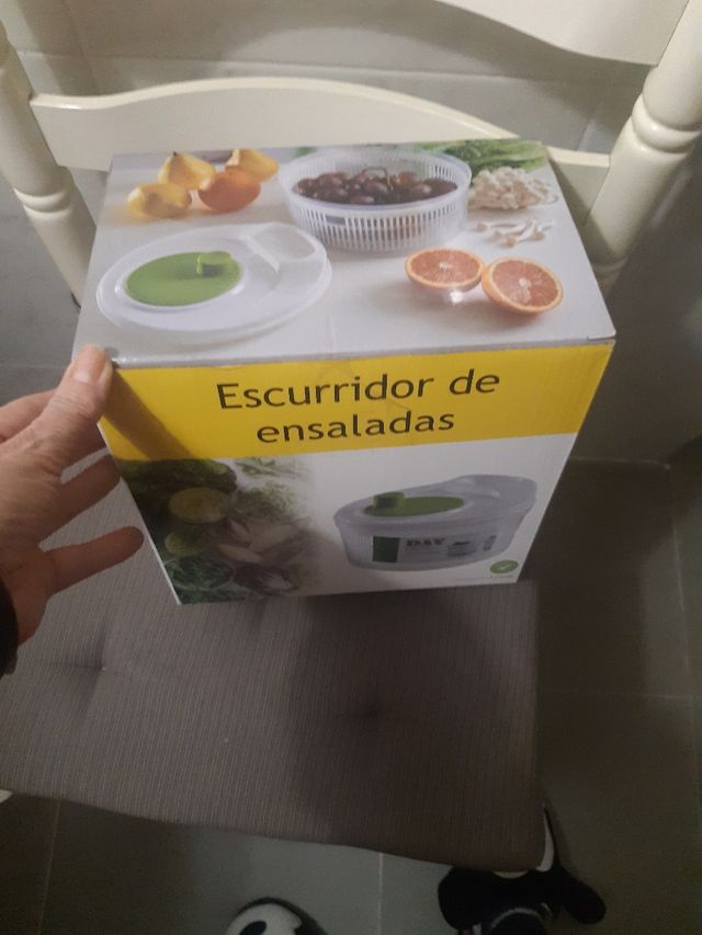 Scolapiatti per insalata