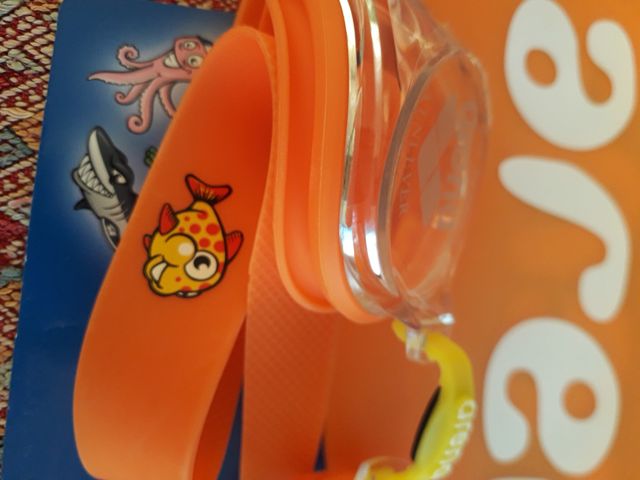 set Arena jr nuovissimo,gorros y gafas de natación