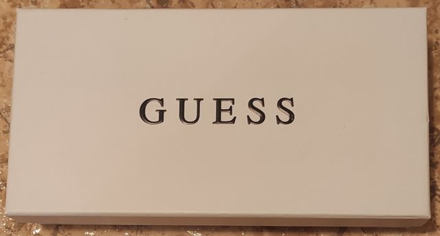 Cartera Guess negra de mujer Nueva a estrenar!!