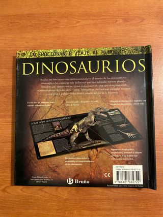 Libro "Dinosaurios" editorial Bruño