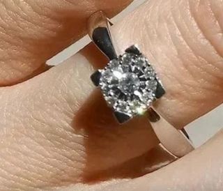 Anillo de Diamantes y Oro Blanco 