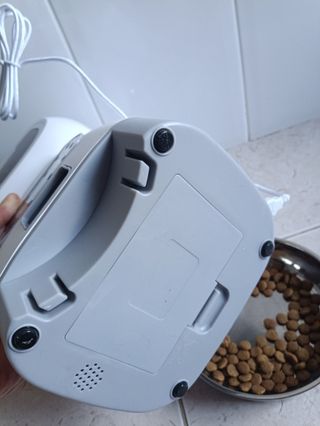 ALIMENTADOR AUTOMATICO INTELIGENTE PARA MASCOTAS